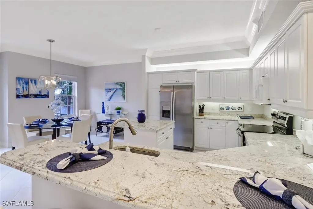 450 Bayfront Place Naples FL 34102