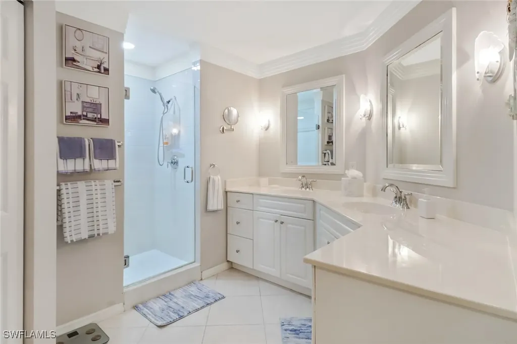 450 Bayfront Place Naples FL 34102