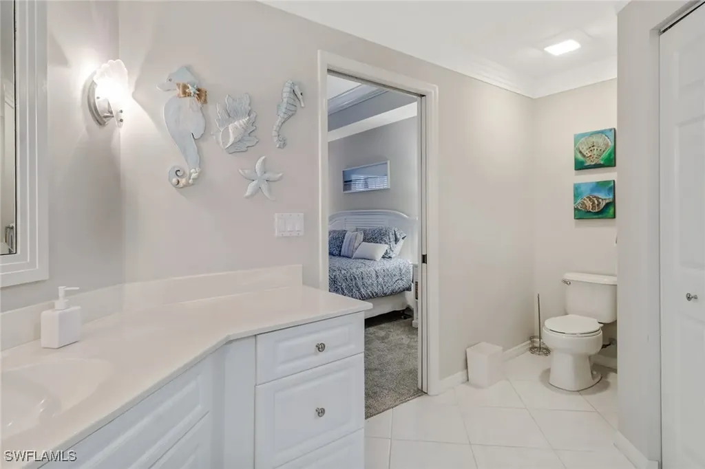 450 Bayfront Place Naples FL 34102