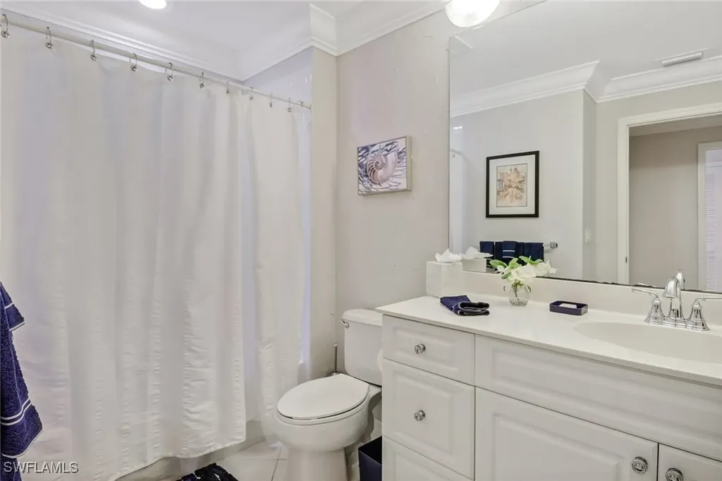 450 Bayfront Place Naples FL 34102