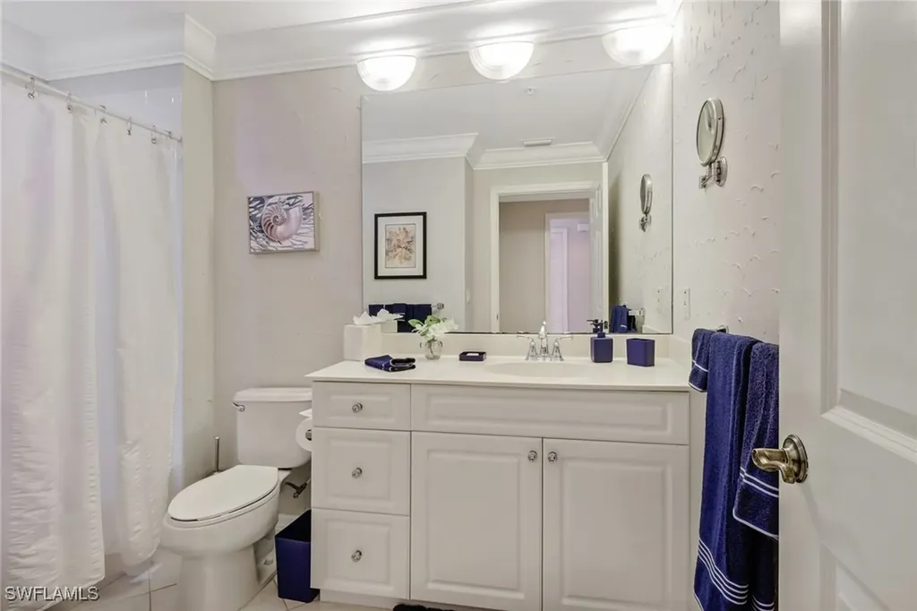450 Bayfront Place Naples FL 34102