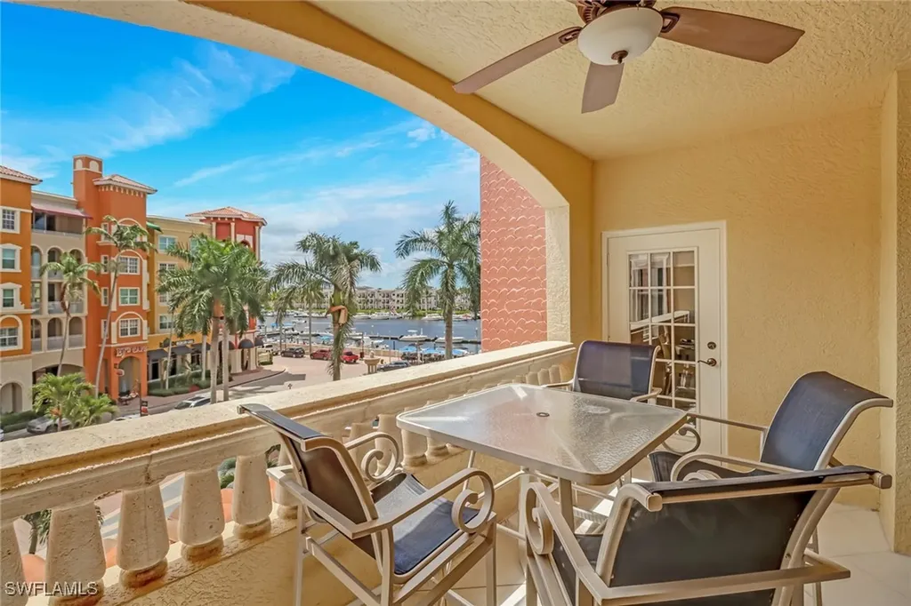450 Bayfront Place Naples FL 34102
