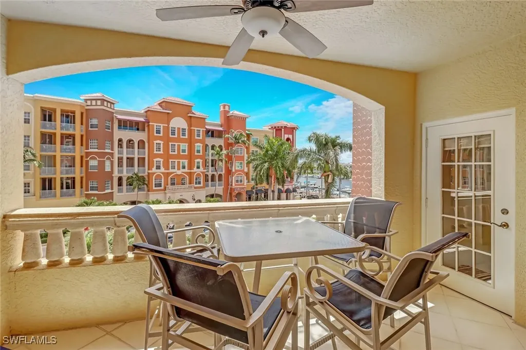 450 Bayfront Place Naples FL 34102