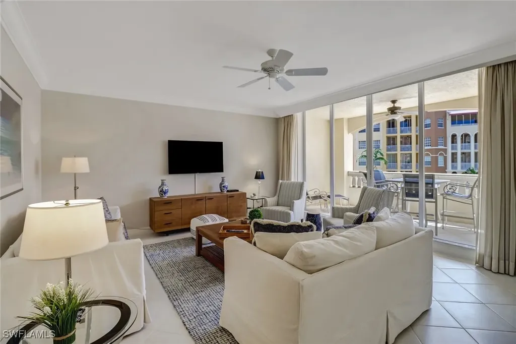 450 Bayfront Place Naples FL 34102