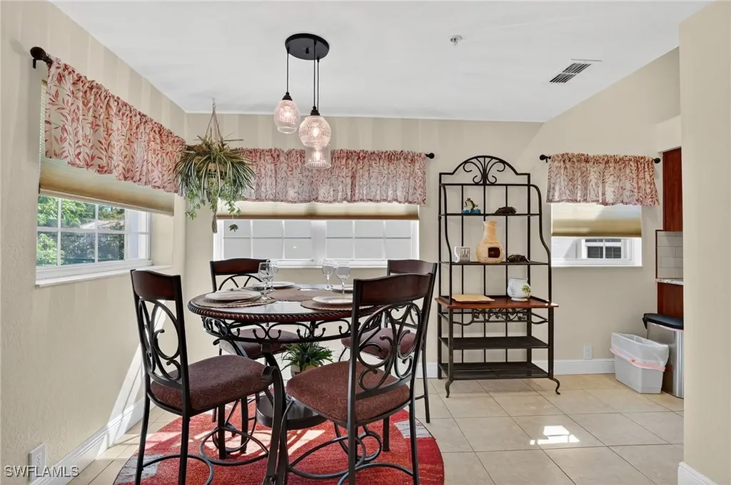 354 Dover Place Naples FL 34104