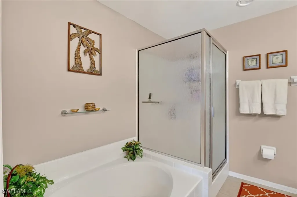 354 Dover Place Naples FL 34104