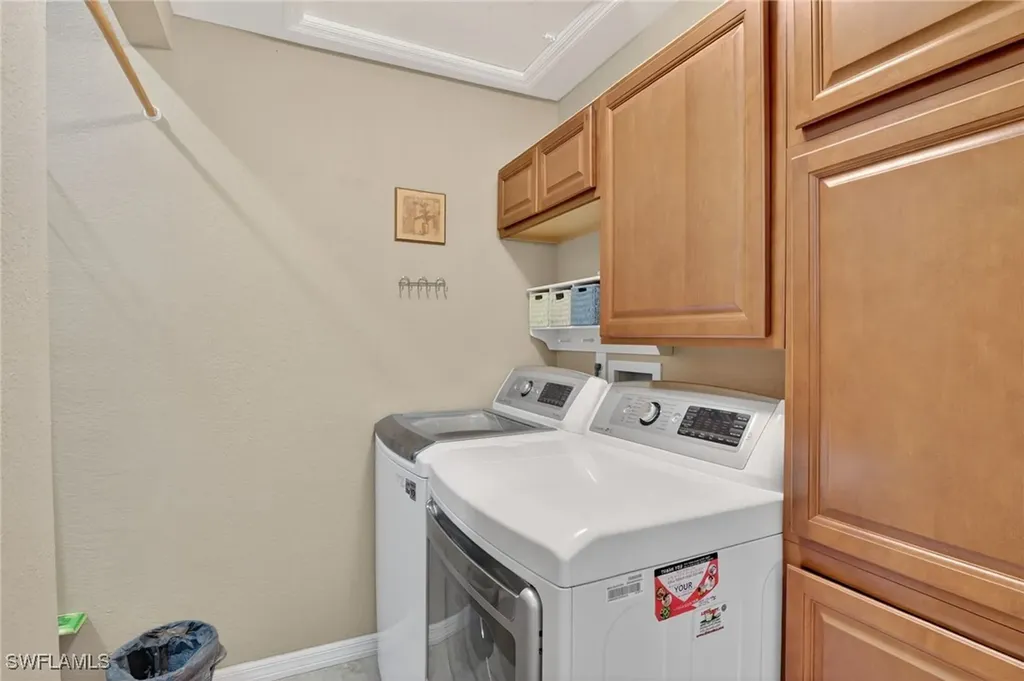 354 Dover Place Naples FL 34104