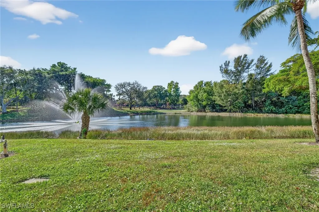 354 Dover Place Naples FL 34104
