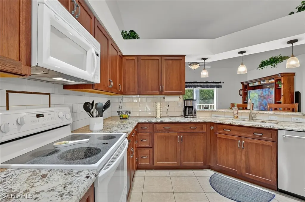 354 Dover Place Naples FL 34104