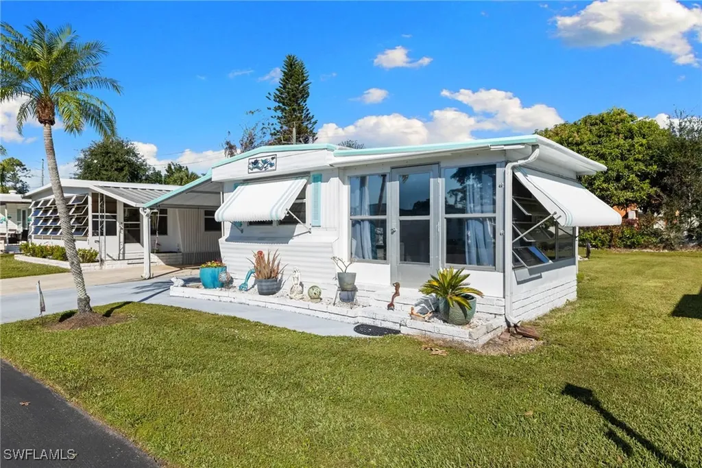 43 Enchanting Boulevard Naples FL 34112