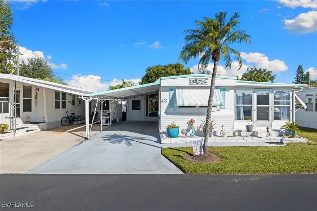 43 Enchanting Boulevard Naples FL 34112