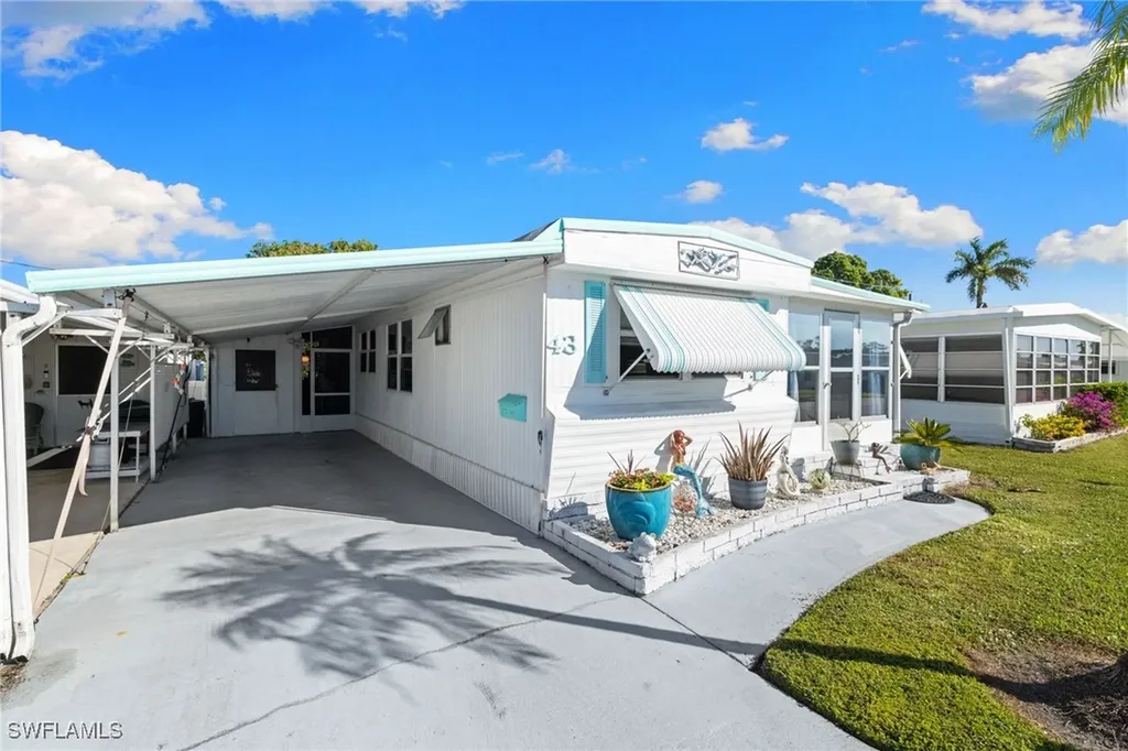 43 Enchanting Boulevard Naples FL 34112