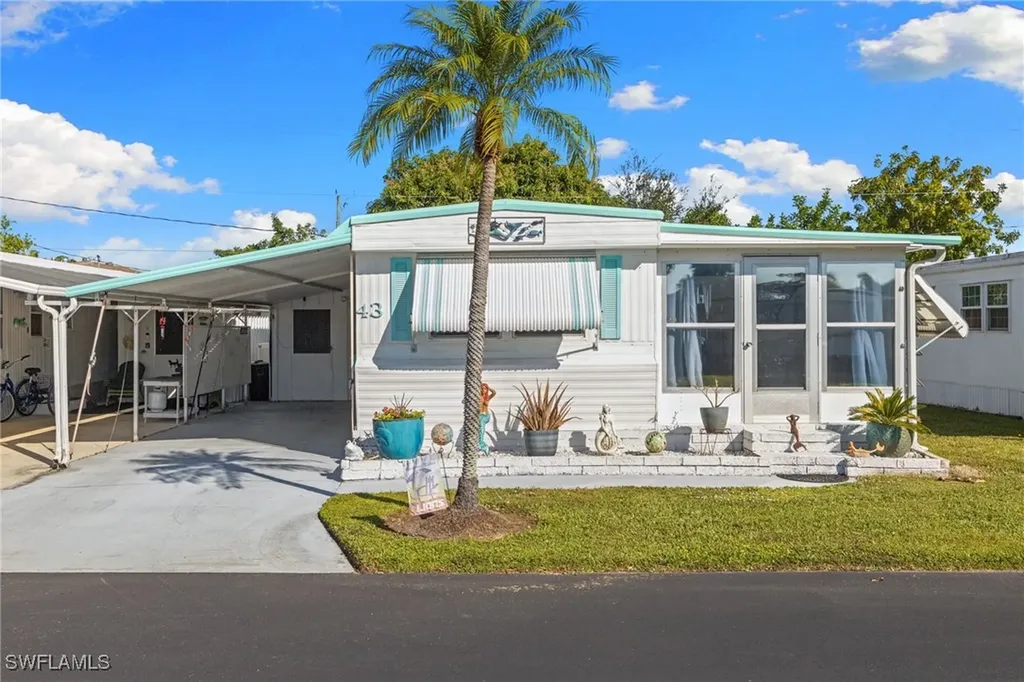 43 Enchanting Boulevard Naples FL 34112