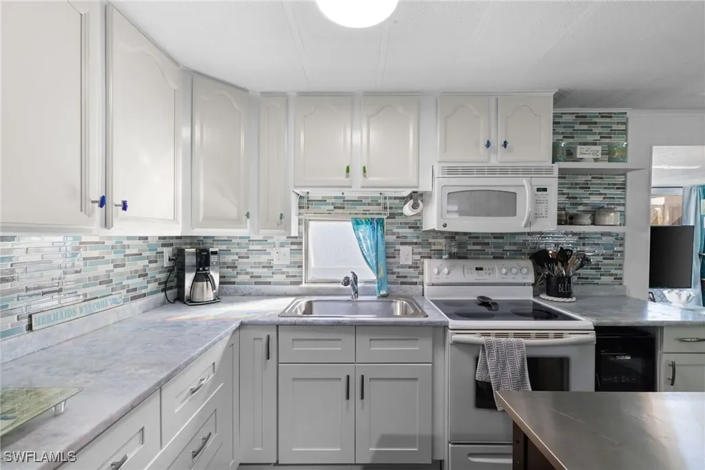 43 Enchanting Boulevard Naples FL 34112