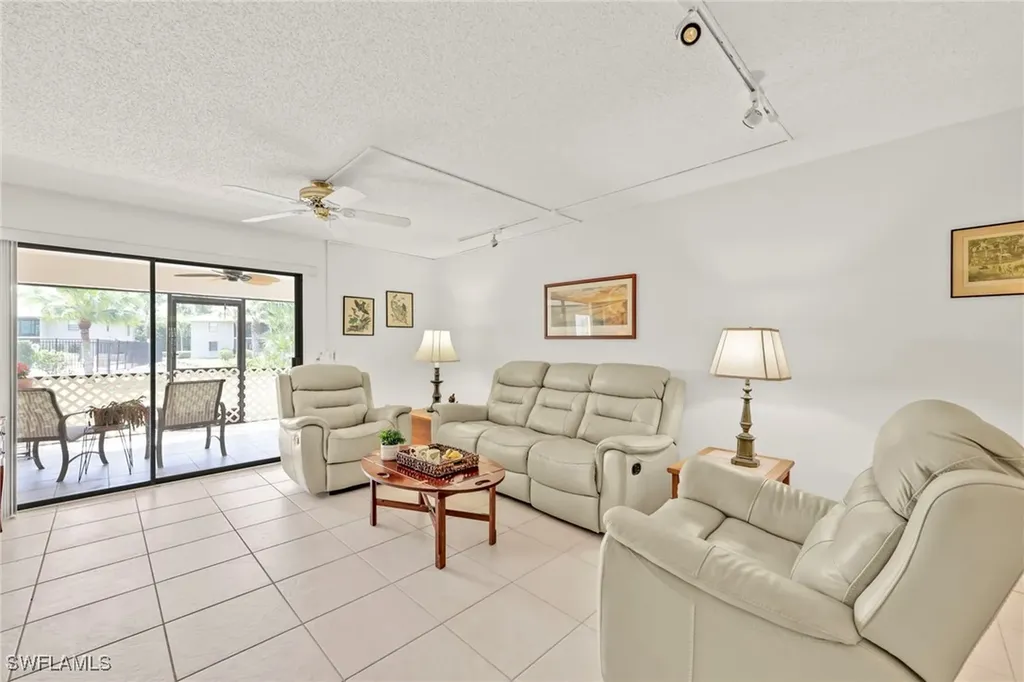 151 Cypress Way E Naples FL 34110
