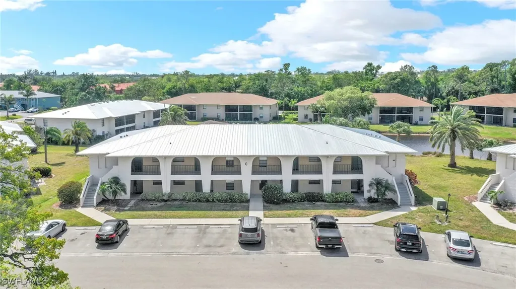 151 Cypress Way E Naples FL 34110