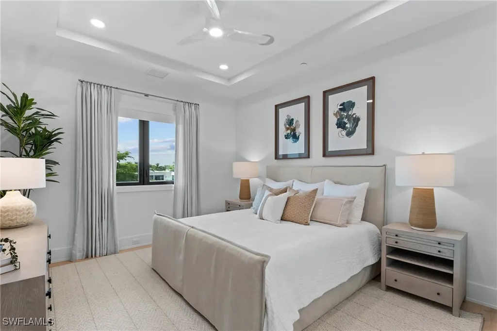 82 9th Street S Naples FL 34102