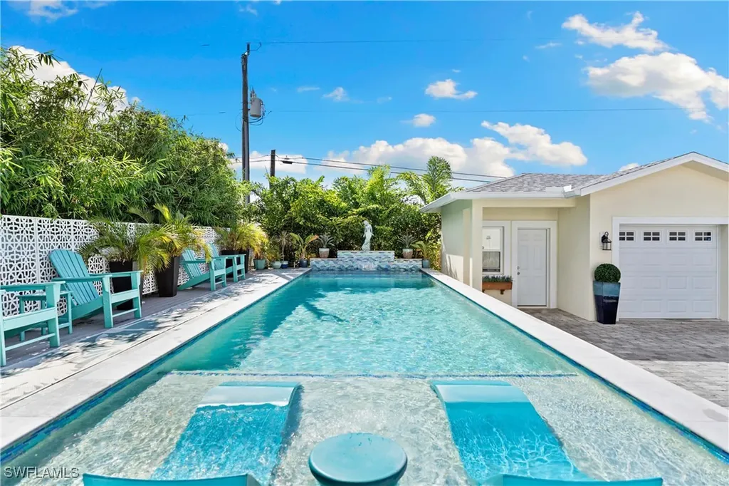 3060 Woodside Avenue Naples FL 34112