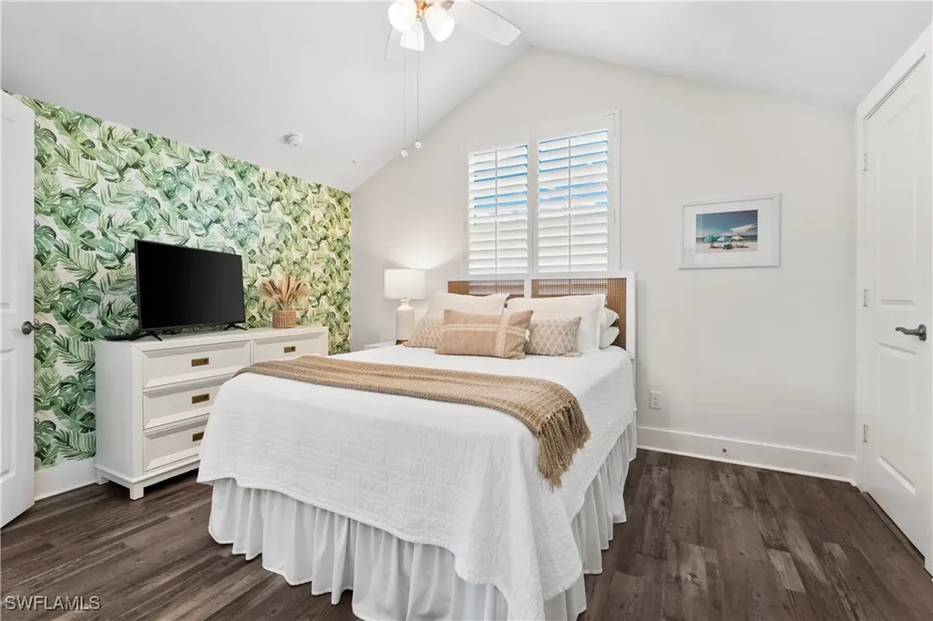 3060 Woodside Avenue Naples FL 34112