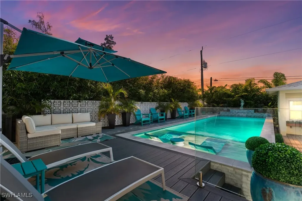 3060 Woodside Avenue Naples FL 34112