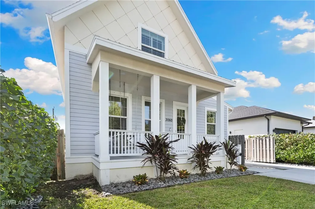 3060 Woodside Avenue Naples FL 34112