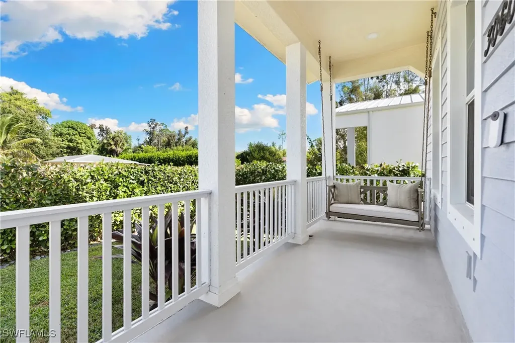 3060 Woodside Avenue Naples FL 34112