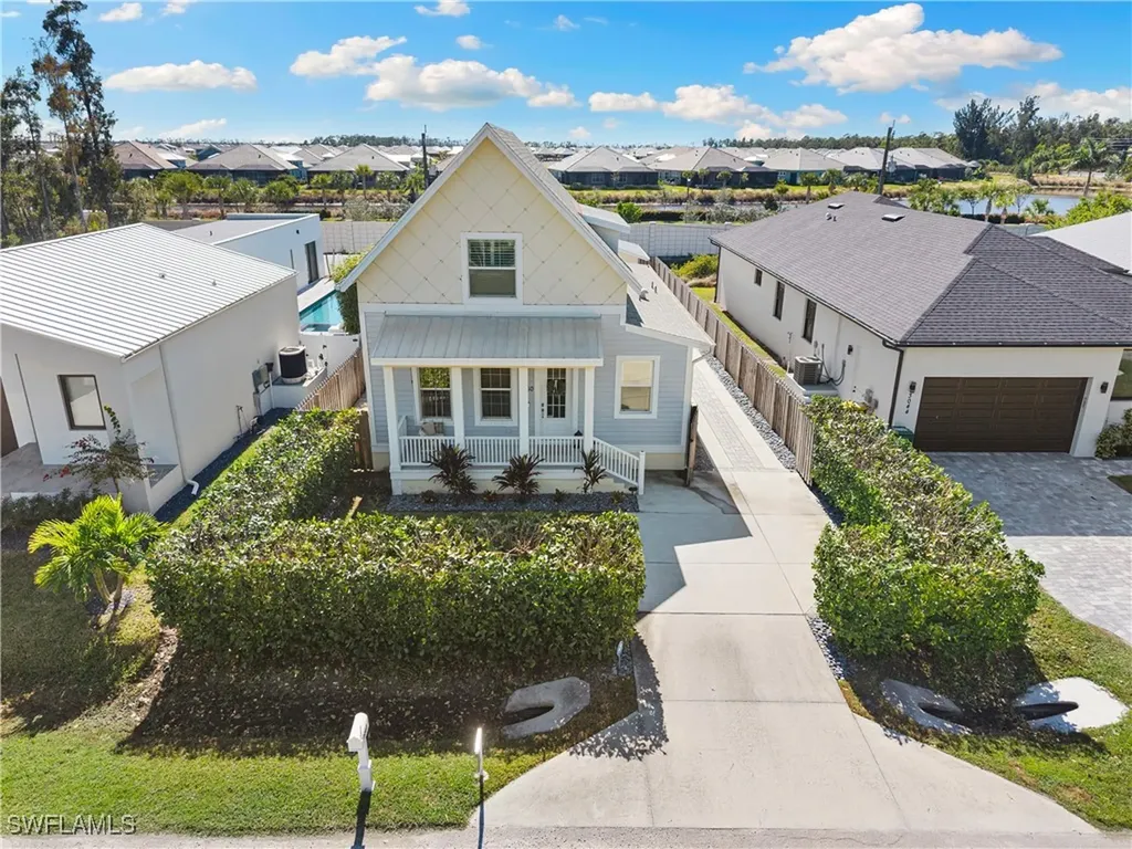 3060 Woodside Avenue Naples FL 34112