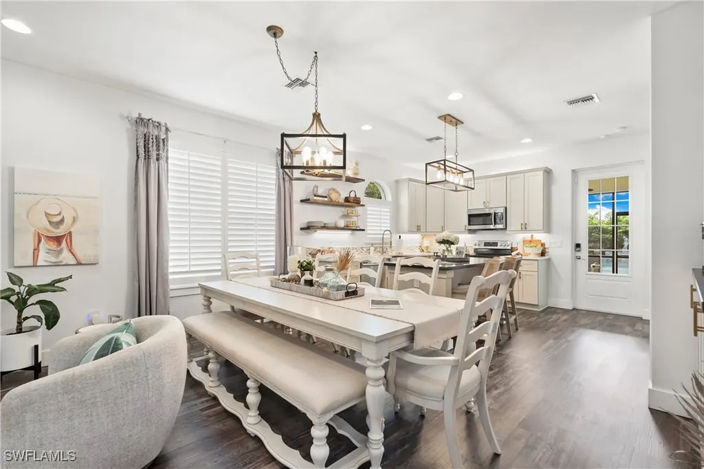 3060 Woodside Avenue Naples FL 34112