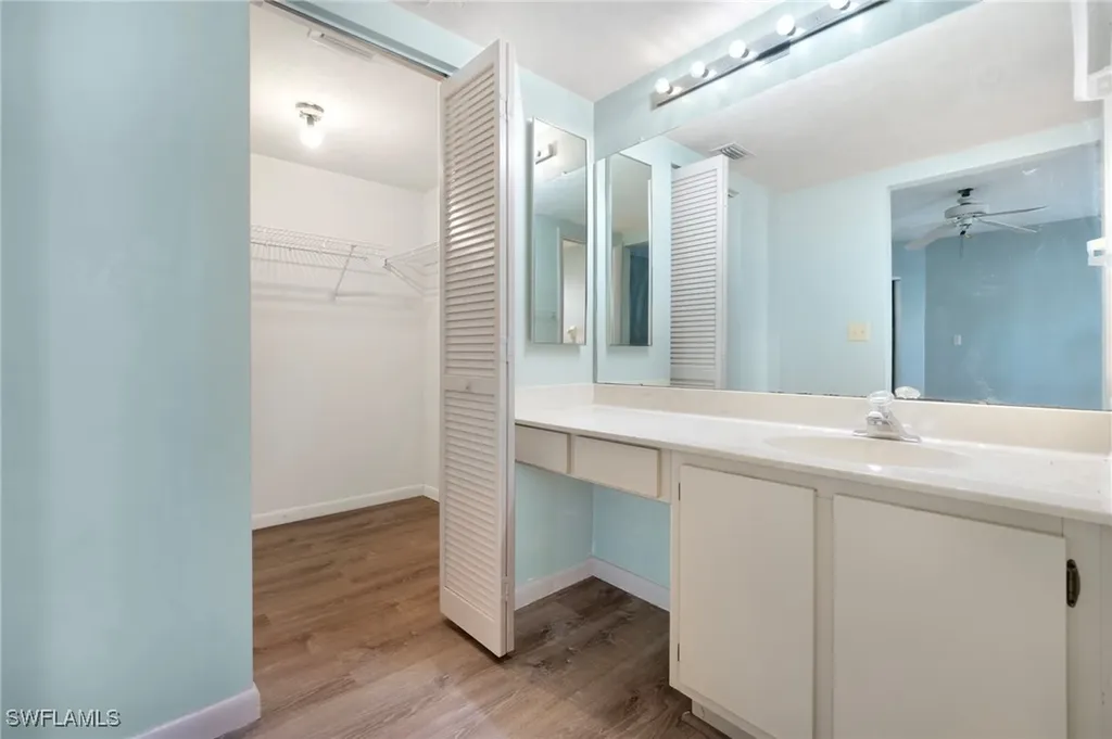 1814 Kings Lake Boulevard Naples FL 34112