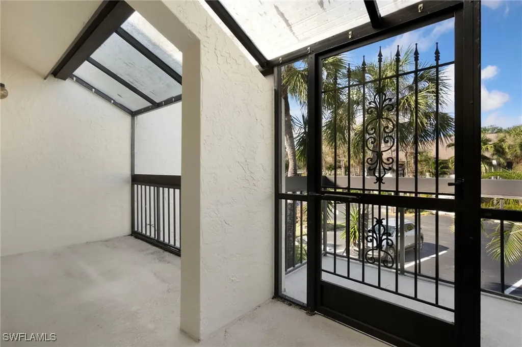 1814 Kings Lake Boulevard Naples FL 34112