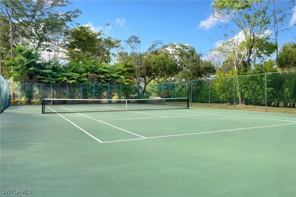 1814 Kings Lake Boulevard Naples FL 34112