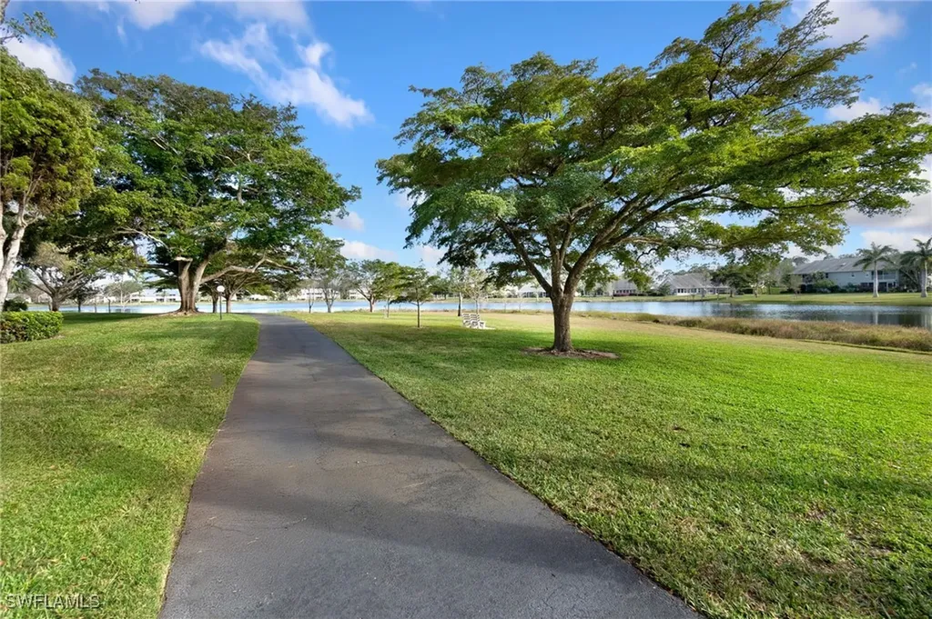 1814 Kings Lake Boulevard Naples FL 34112