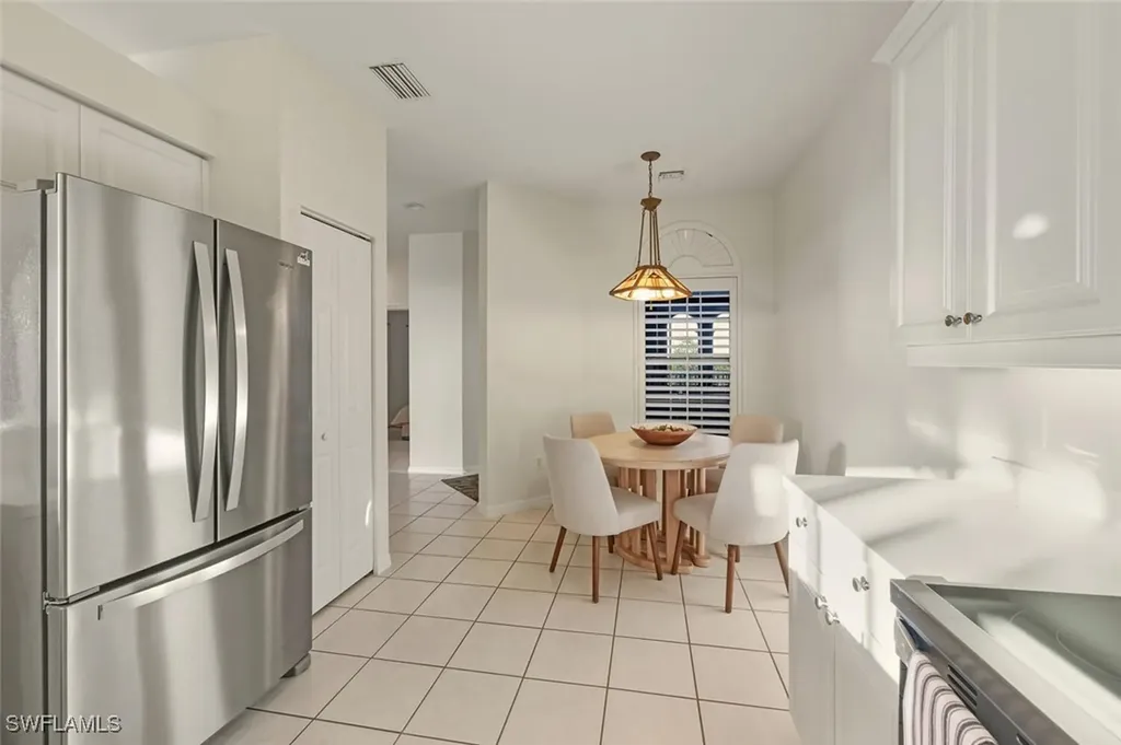 1590 Clermont Drive Naples FL 34109