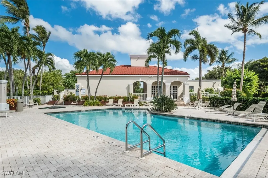 1590 Clermont Drive Naples FL 34109