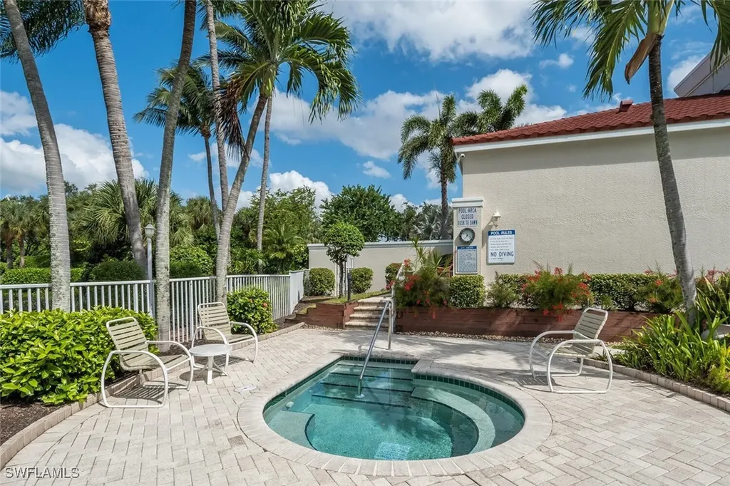 1590 Clermont Drive Naples FL 34109