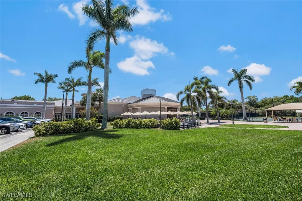 1590 Clermont Drive Naples FL 34109