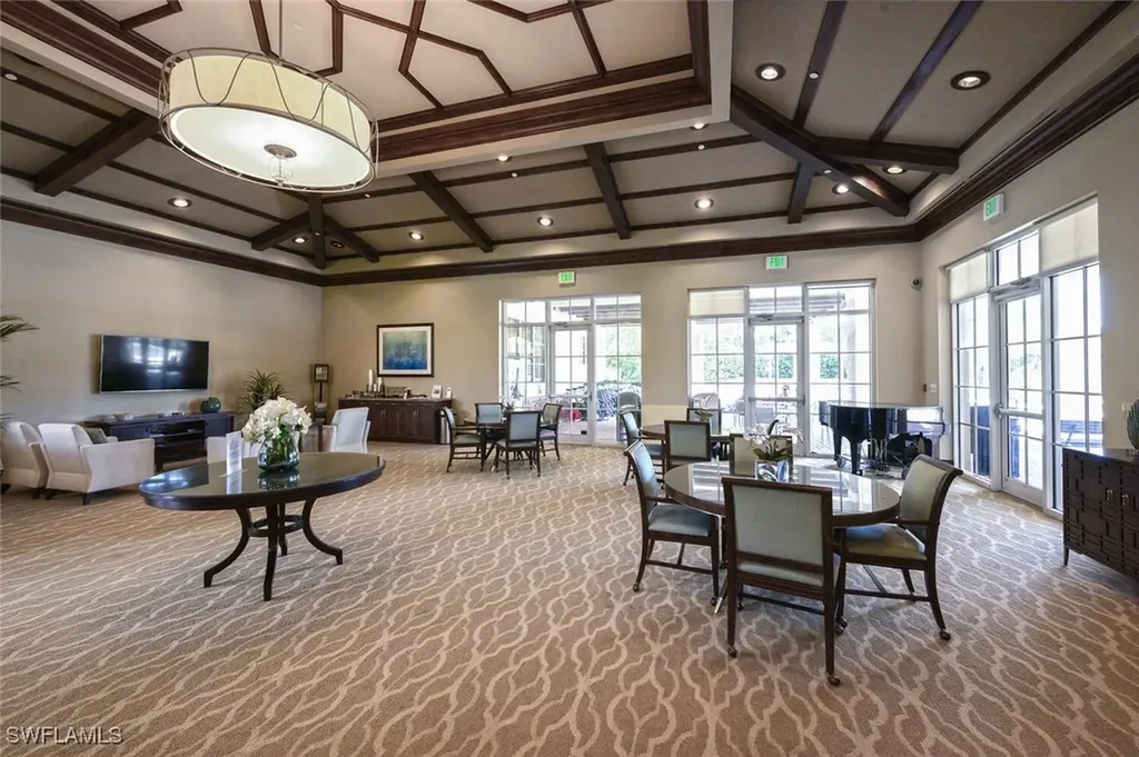 1590 Clermont Drive Naples FL 34109