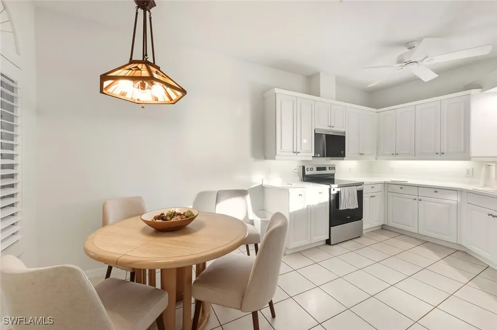 1590 Clermont Drive Naples FL 34109
