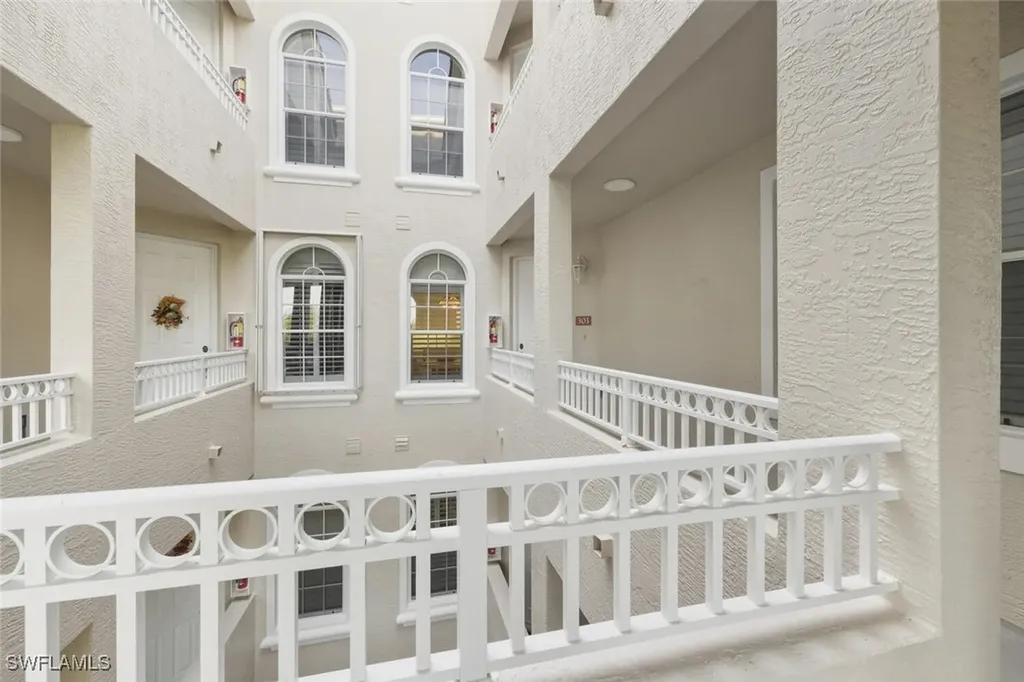 1590 Clermont Drive Naples FL 34109