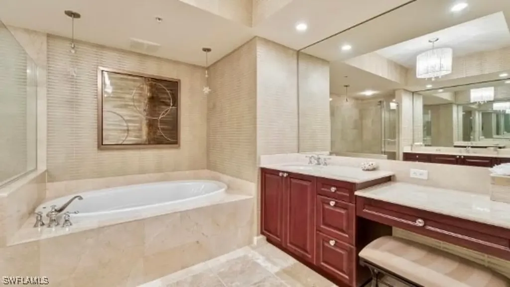 1050 Borghese Lane Naples FL 34114