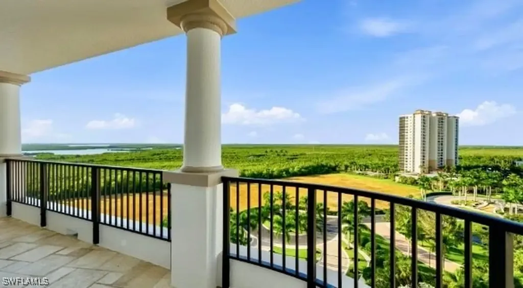1050 Borghese Lane Naples FL 34114