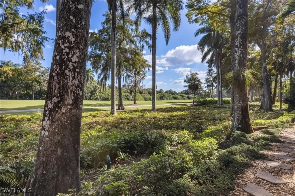 103 Clubhouse Drive Naples FL 34105