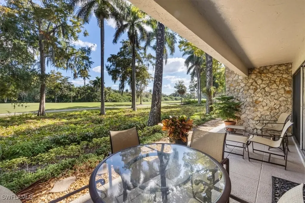 103 Clubhouse Drive Naples FL 34105