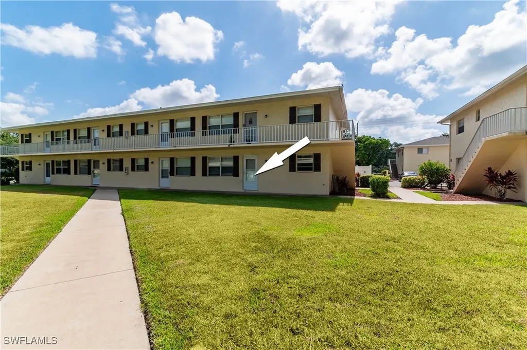 3325 Airport Road N Naples FL 34105