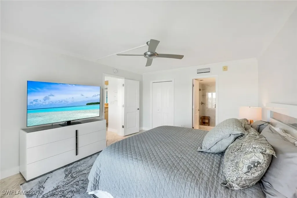 2750 Gulf Shore Boulevard N Naples FL 34103