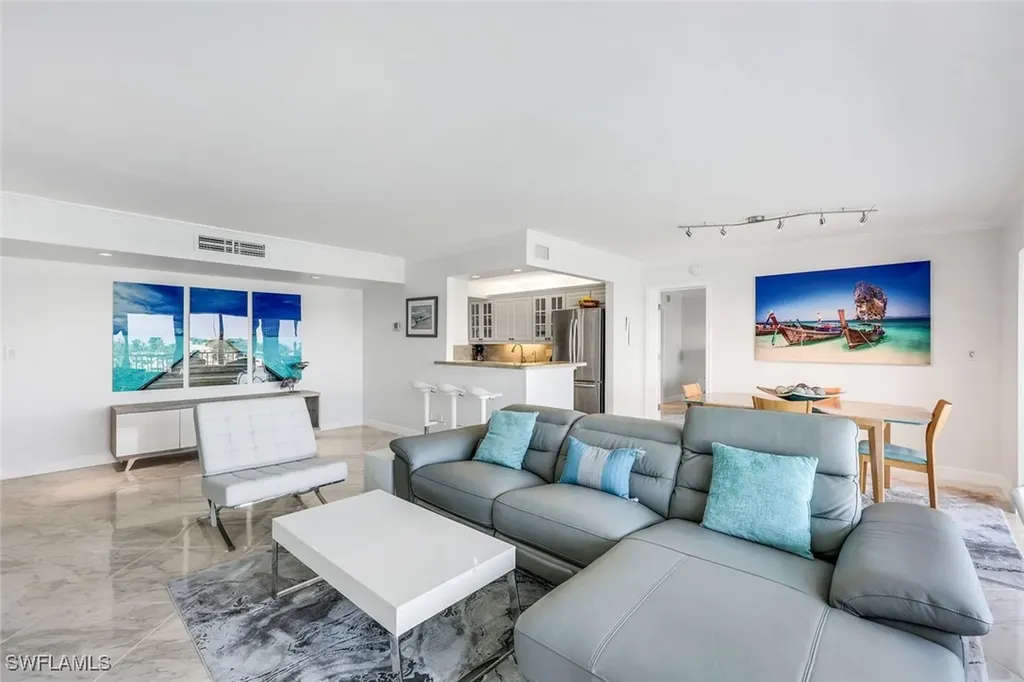 2750 Gulf Shore Boulevard N Naples FL 34103
