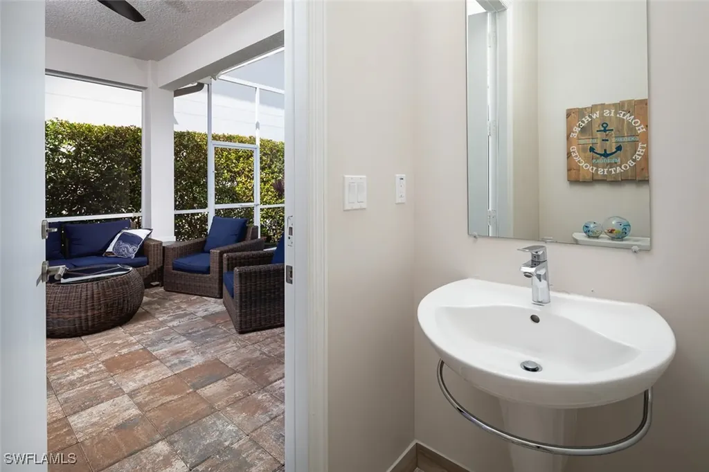 605 91st Avenue N Naples FL 34108