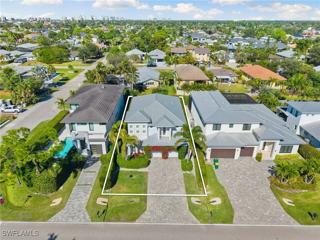 605 91st Avenue N Naples FL 34108