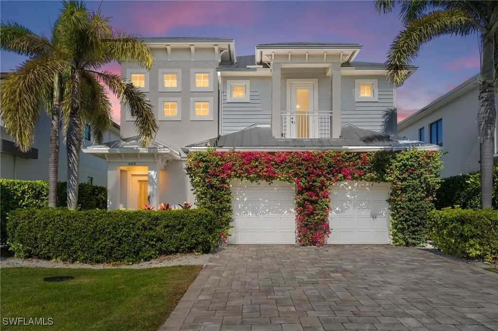605 91st Avenue N Naples FL 34108