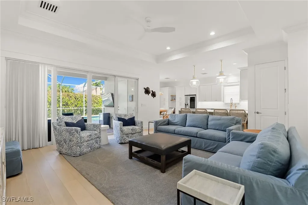 605 91st Avenue N Naples FL 34108